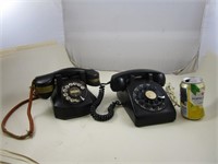 2 Anciens Téléphones à roulette