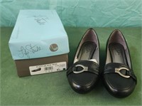 Life Stride womens 6.5 shoes black, unused