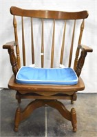 Country Swivel Den or Patio Chair