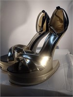 Elegant Gold Shoes Women Size 10