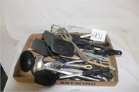 KITCHEN UTENSILS LOT