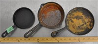Small cast iron fry pans, hot plate - info