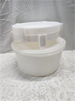 Large Tupperware Bowl with DivideARacks