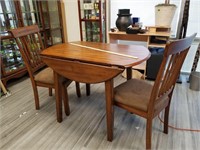 Round Dining Table With Two Chairs & Folding Sides