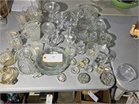 LARGE LOT OF CRYSTAL AND GLASSWARE