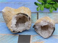 GEODE ROCK STONE LAPIDARY SPECIMEN