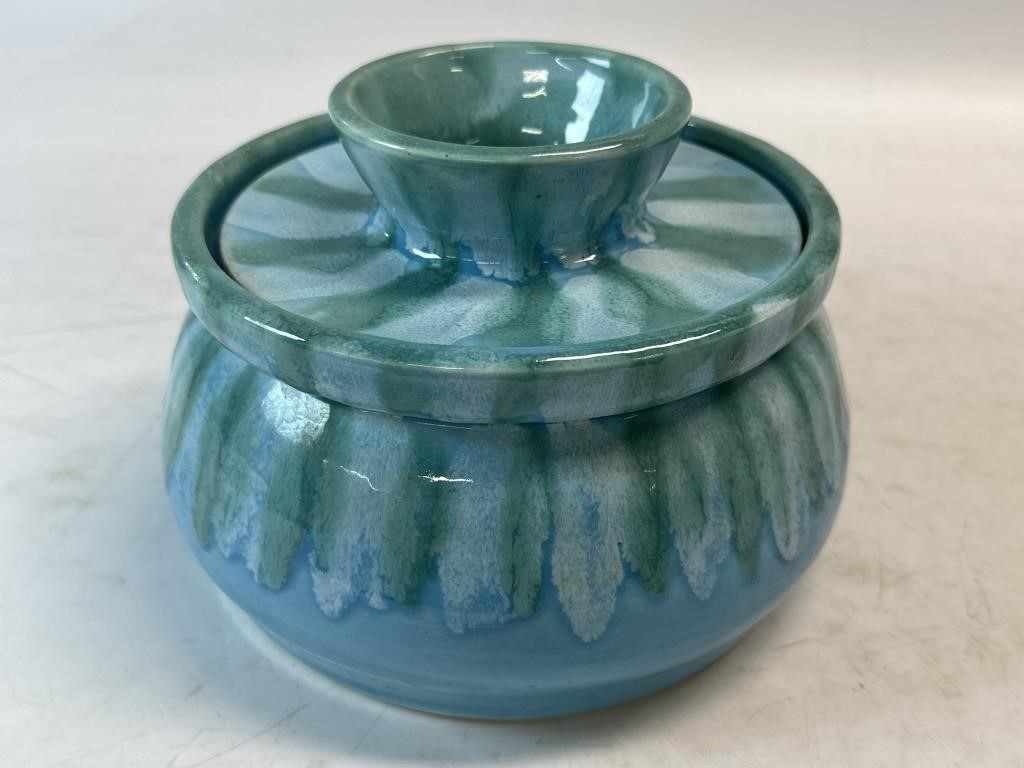 Dryden Pottery Original Ovenware Covered Dish