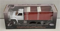 1975 GMC Grain Truck Red Box 1/16 NIB