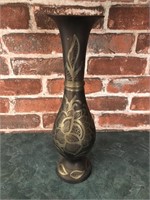 Vase en brass