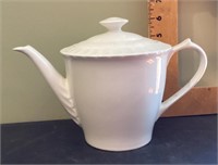 White Pontesa ironstone teapot