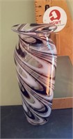 Art glass swirl vase