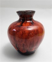 Vase Pottery H: 4"