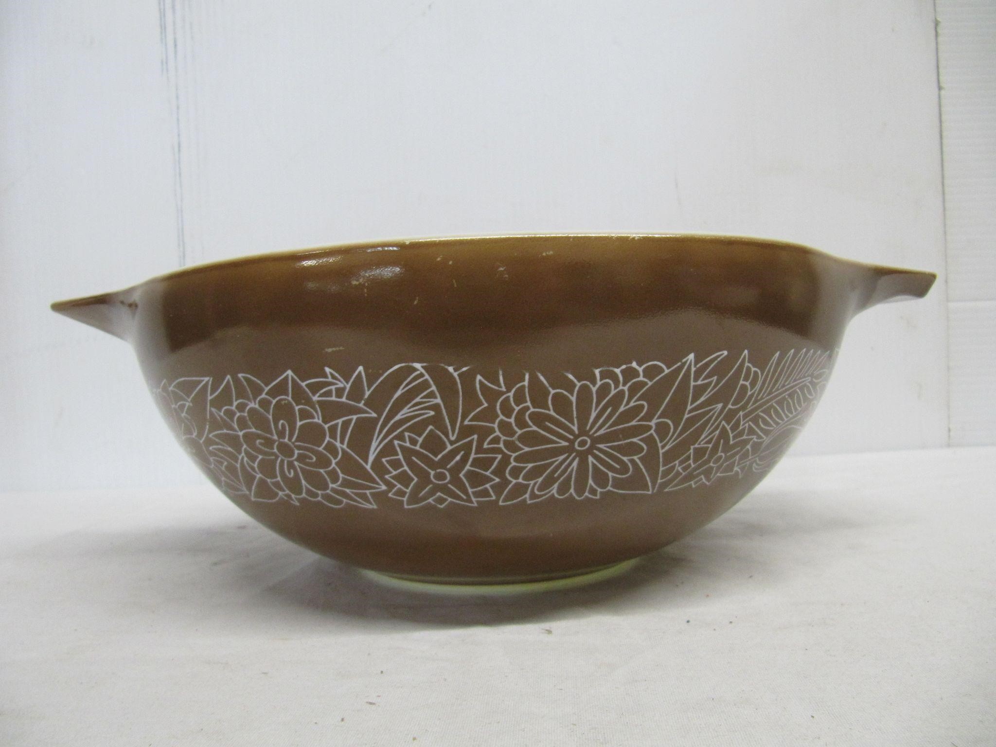 PYREX "WOODLAND BROWN" 10"