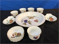 Royal Worcester Evesham 9 piece Set