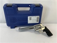 Smith & Wesson model 500. 500 S&W Magnum sn:DP2354