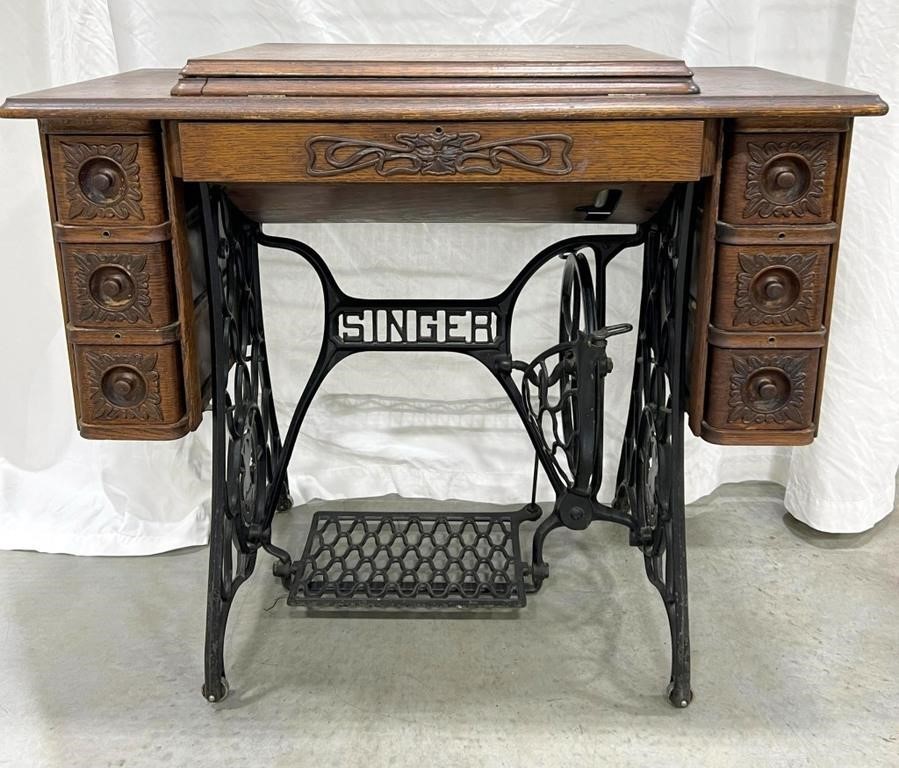 Antique Singer Sewing Machine Cabinet w Red Eye