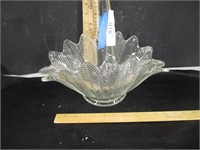 LE Smith Pressed clear glass basket