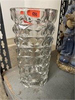LARGE CLEAR / THICK GLASS VASE