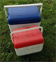 2 coolers with lids
