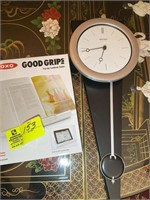 SAYCO WALL CLOCK UNKNOWN CONDITION AND GOOD GRIPS