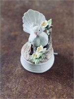 Vintage Porclein White Dove Music Box