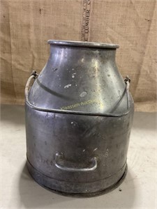 Vintage milker can, no lid