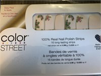 Colorstreet
New in Package
Nail Polish strips