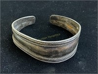 Silver Bracelet. 26.57grams