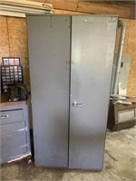 UPRIGHT DOUBLE DOOR STEEL SHOP CABINET