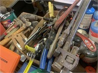 SEVERAL MIX SMALL TOOLS / HAMMERS / PIPE WRENCHES