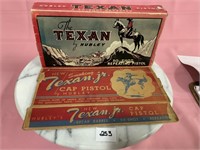 Texan by Hubley pistol box & Texan Jr.