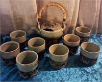 M - JAPANESE CERAMIC TEAPOT W/ 8 TEACUPS (L136)