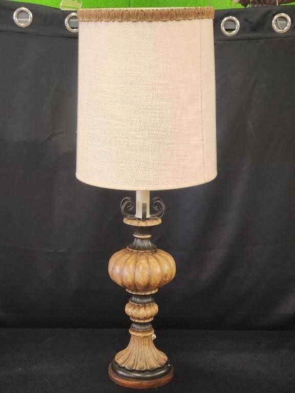 VINTAGE ACCENT TABLE LAMP