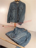 2 ladies jean jackets size large - Covington and