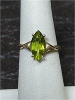 14K GOLD PERIDOT RING