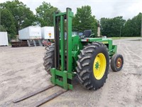 JOhn Deere 2010 Forklift