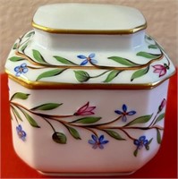 Q - HEREND HANDPAINTED TRINKET BOX (S112)