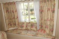 LOT: FABRIC CURTAINS IN BEDROOM, GLASS TOP TABLE