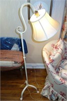 IRON , 3 FOOTED FLOOR LAMP W/SHADE - WORKS