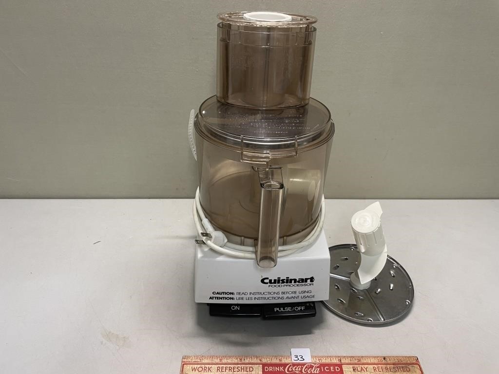 CUISINART FOOD PROCESSOR