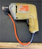 BLACK & DECKER 1/4” POWER DRILL