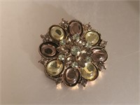 Vintage brooch/pendant