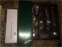 Cake server, knife set, silverware