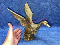 Brass duck statue (heavy)