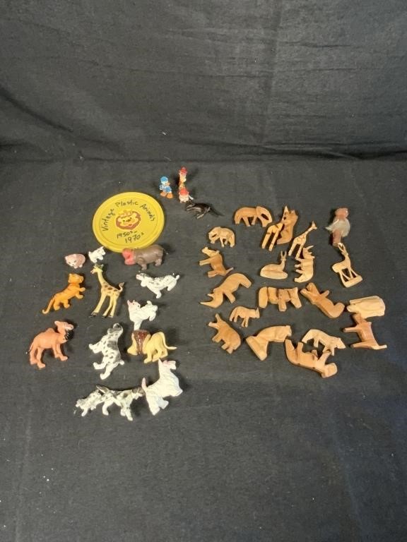 1970's Noah's Ark with 44 animals and