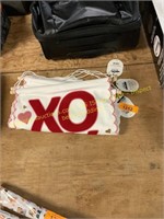 4 XO banners