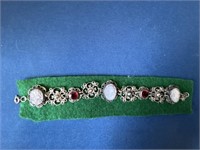 Vintage cameo bracelet 7.5 inch