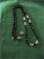 Black necklace with clear,