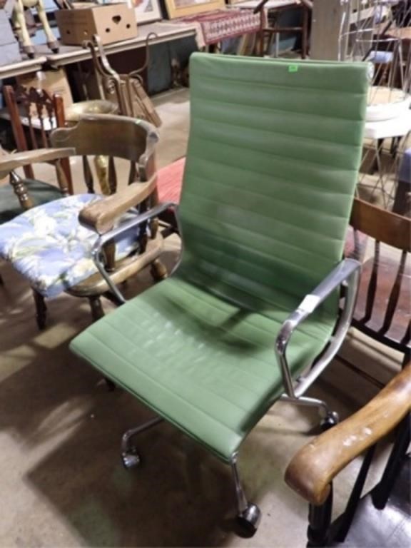 EAMES HERMAN MILLER GREEN LEATHER OFFICE CHAIR