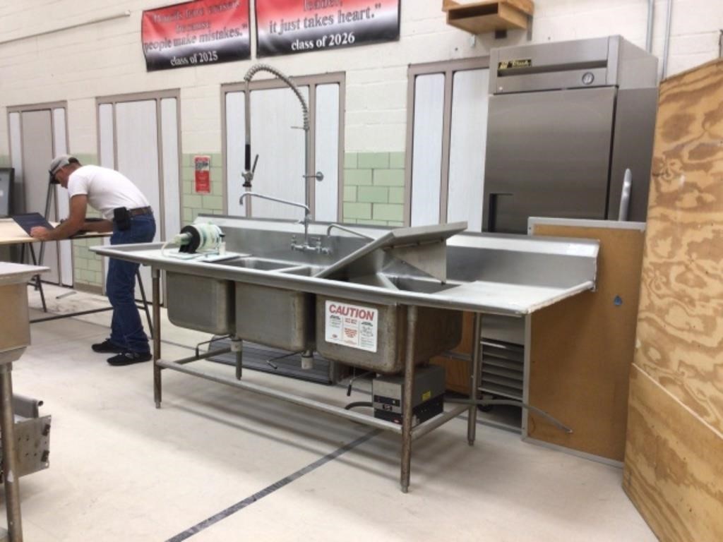 stainless steel sink